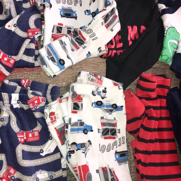 Pajamas bundle - Picture 3 of 4